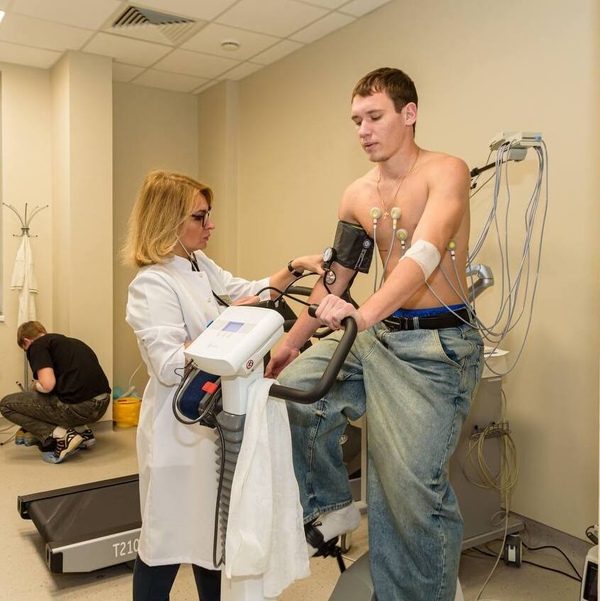 Фото Углублённое медобследование пляжников в Анапе